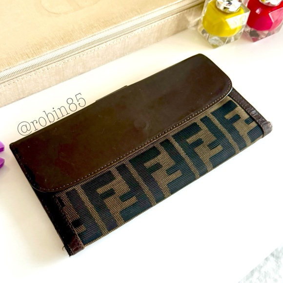 FENDI ☆ Zucca Wallet ☆ Pre-Loved Condition ☆ Authentic - Picture 6 of 10